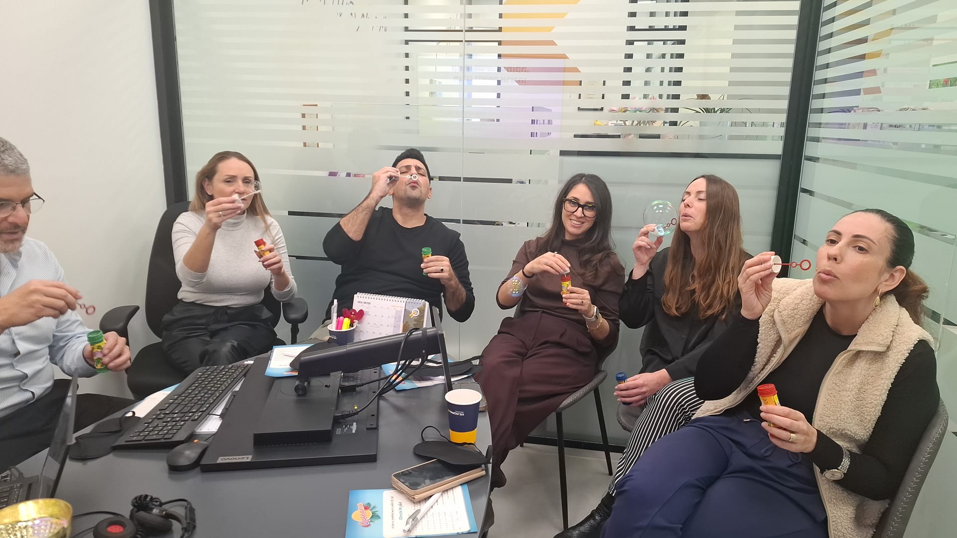 סדנת פיתוח חוסן וחיוביות - בועות סבון